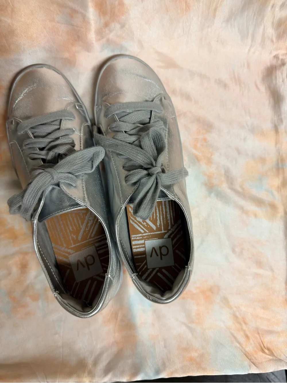 DV by Dolce Vita Sammy Metallic Silver Low-Top Lace-Up Sneakers